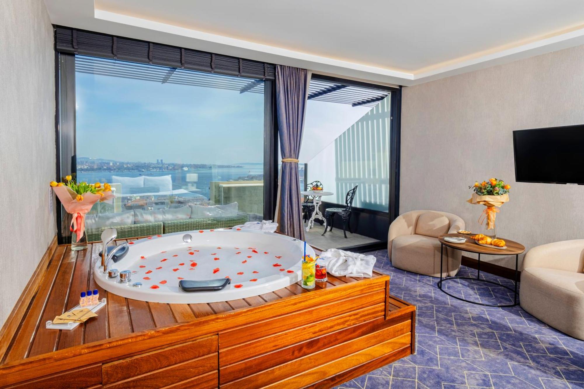 Ring Stone Hotels Bosphorus - Special Class イスタンブール エクステリア 写真